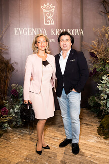 Инна Гинкевич с супругом на показе Evgeniya Kryukova Осень 2018 Couture